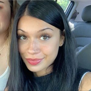 Meet your Posher, Catherine